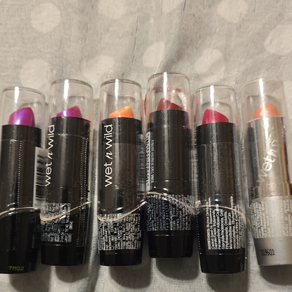 6 Wet n Wild Bold Lipstick Collection - Purple, Orange, Pink